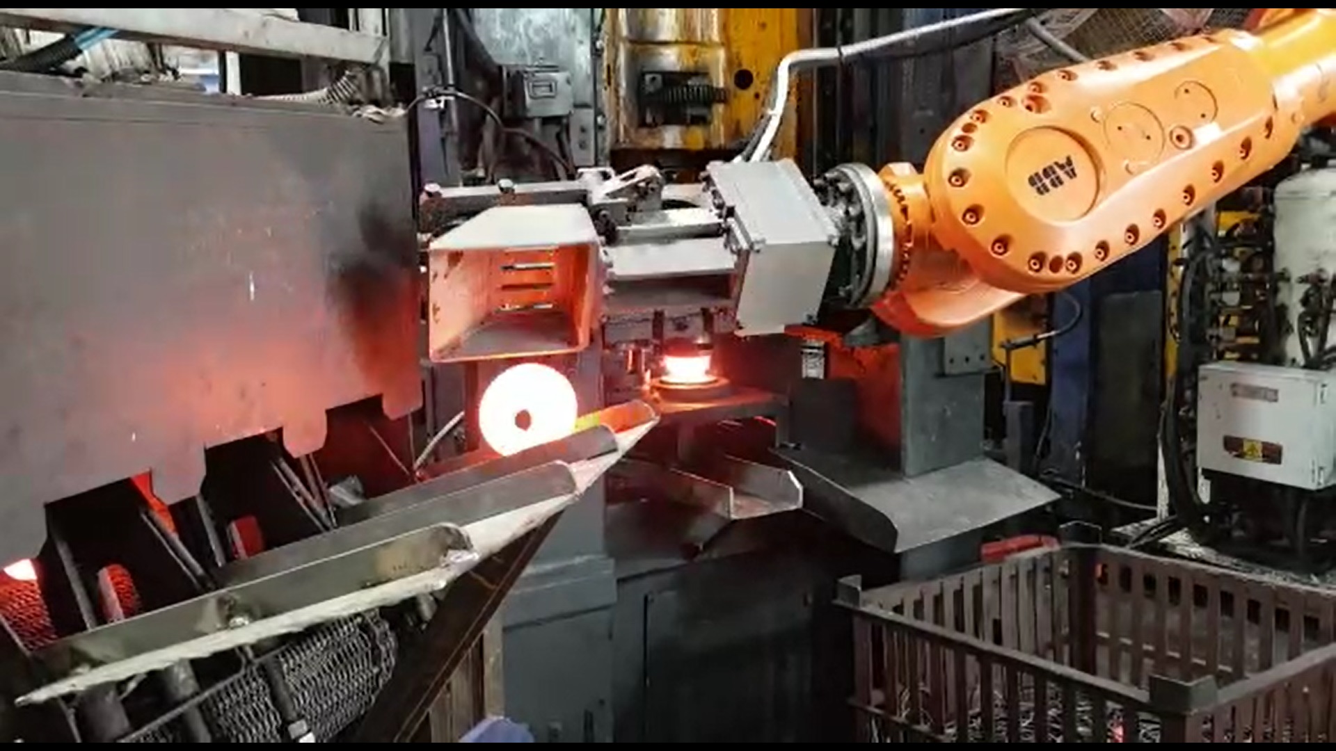 K-3 GKN robot image 5 GKN robot image 5